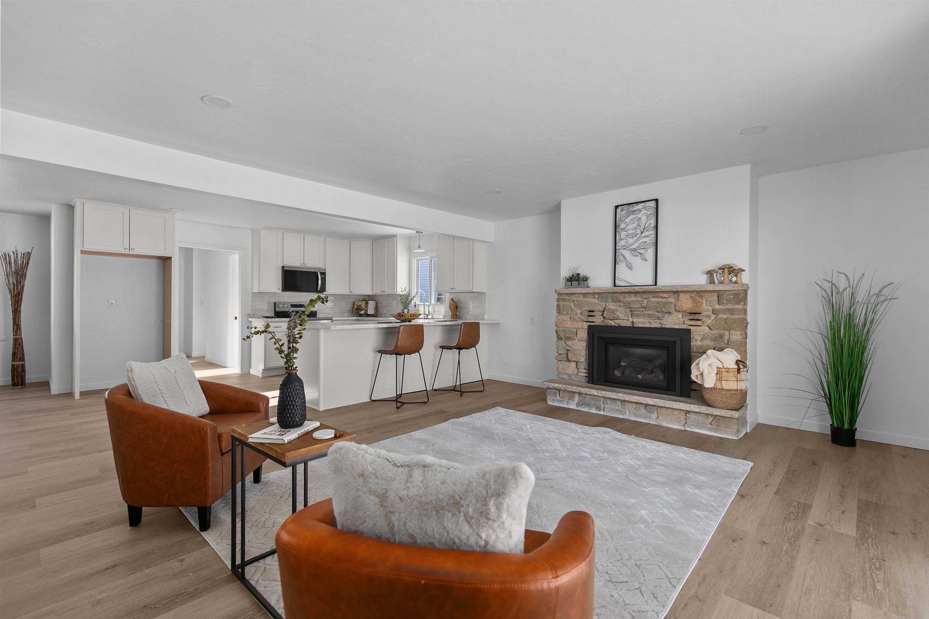 655 South Park Avenue Neenah, WI 54956 - Photo 3 of 31