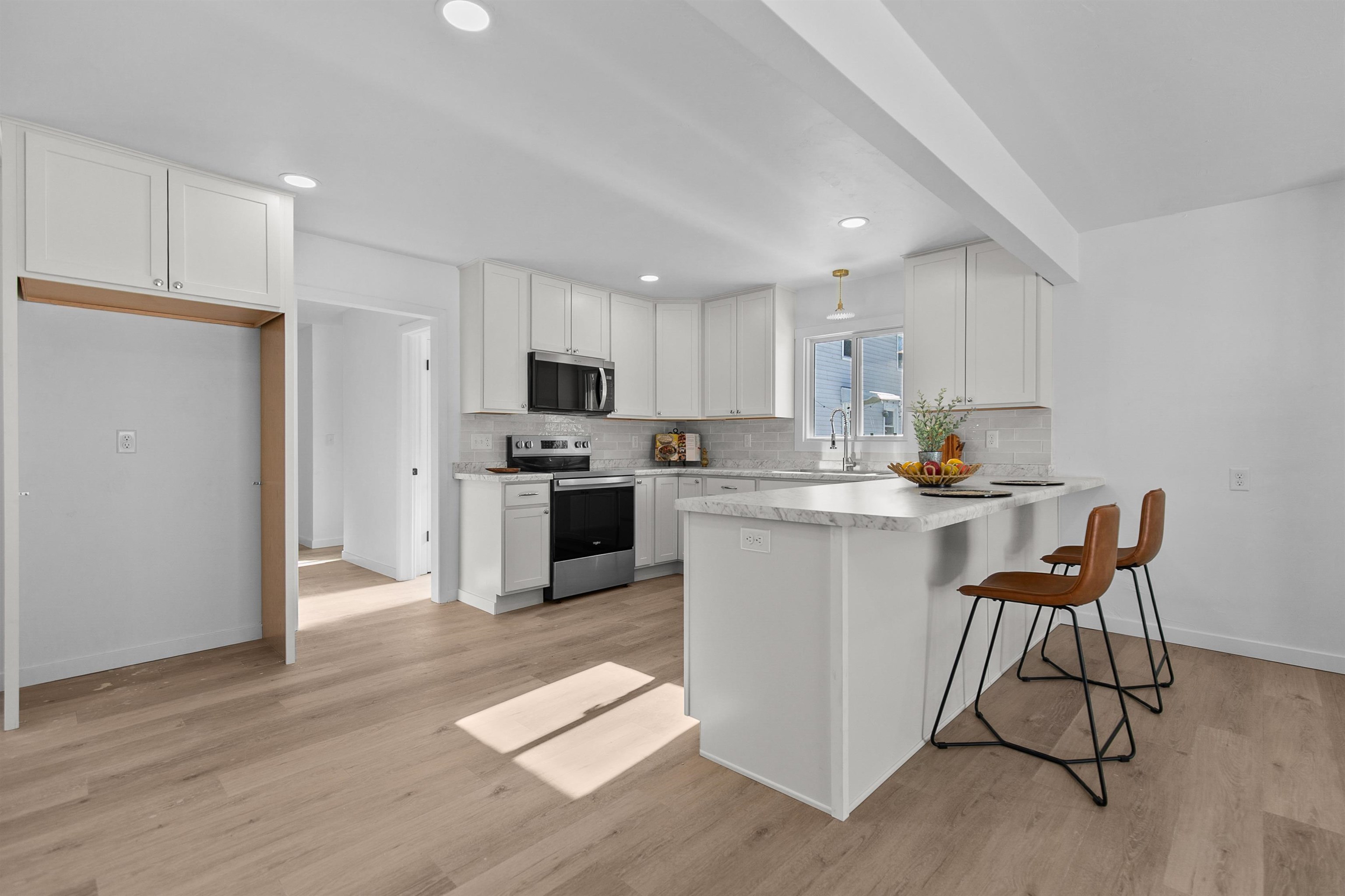 655 South Park Avenue Neenah, WI 54956 - Photo 8 of 31