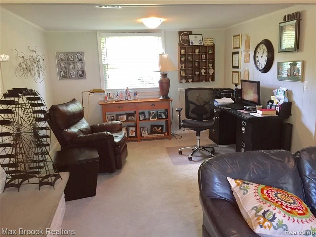 33118 Hearthstone Road Farmington Hills, MI 48334 - Photo 17 of 37