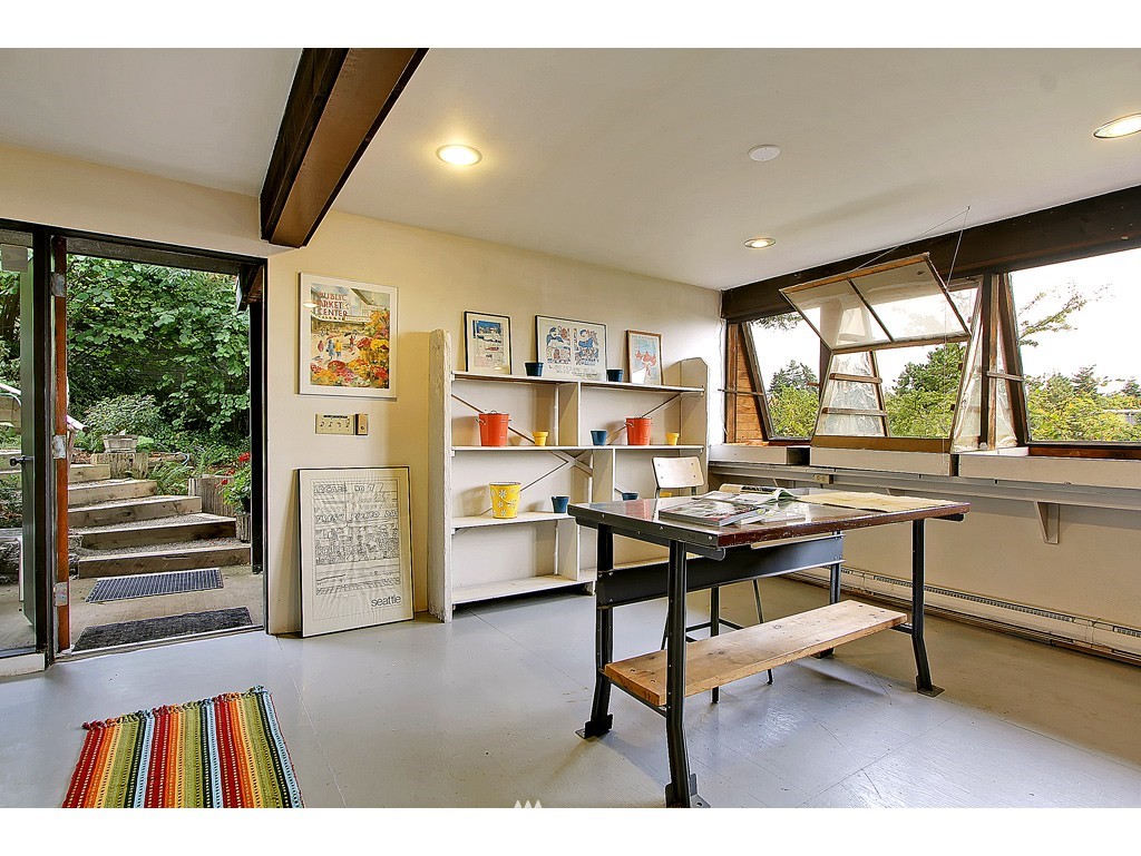 8465 Tillicum Road Southwest Seattle, WA 98136 - Photo 14 of 24 Gallery Image 14