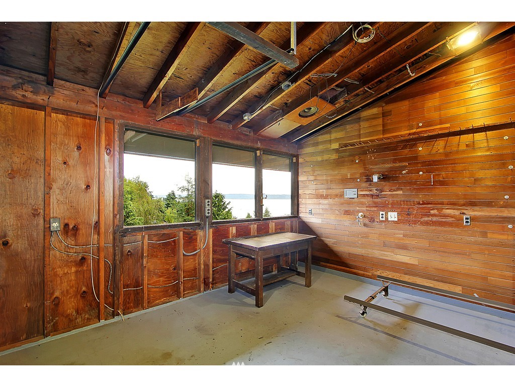 8465 Tillicum Road Southwest Seattle, WA 98136 - Photo 23 of 24 Gallery Image 23