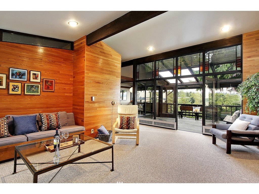 8465 Tillicum Road Southwest Seattle, WA 98136 - Photo 9 of 24 Gallery Image 9