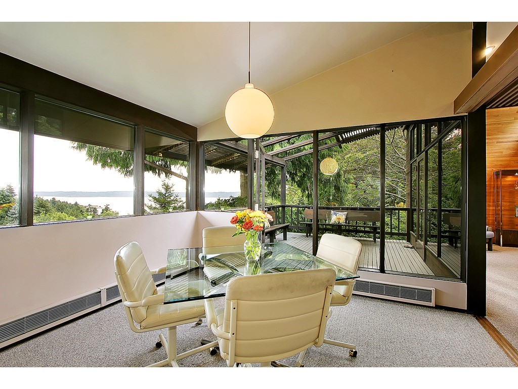 8465 Tillicum Road Southwest Seattle, WA 98136 - Photo 10 of 24 Gallery Image 10
