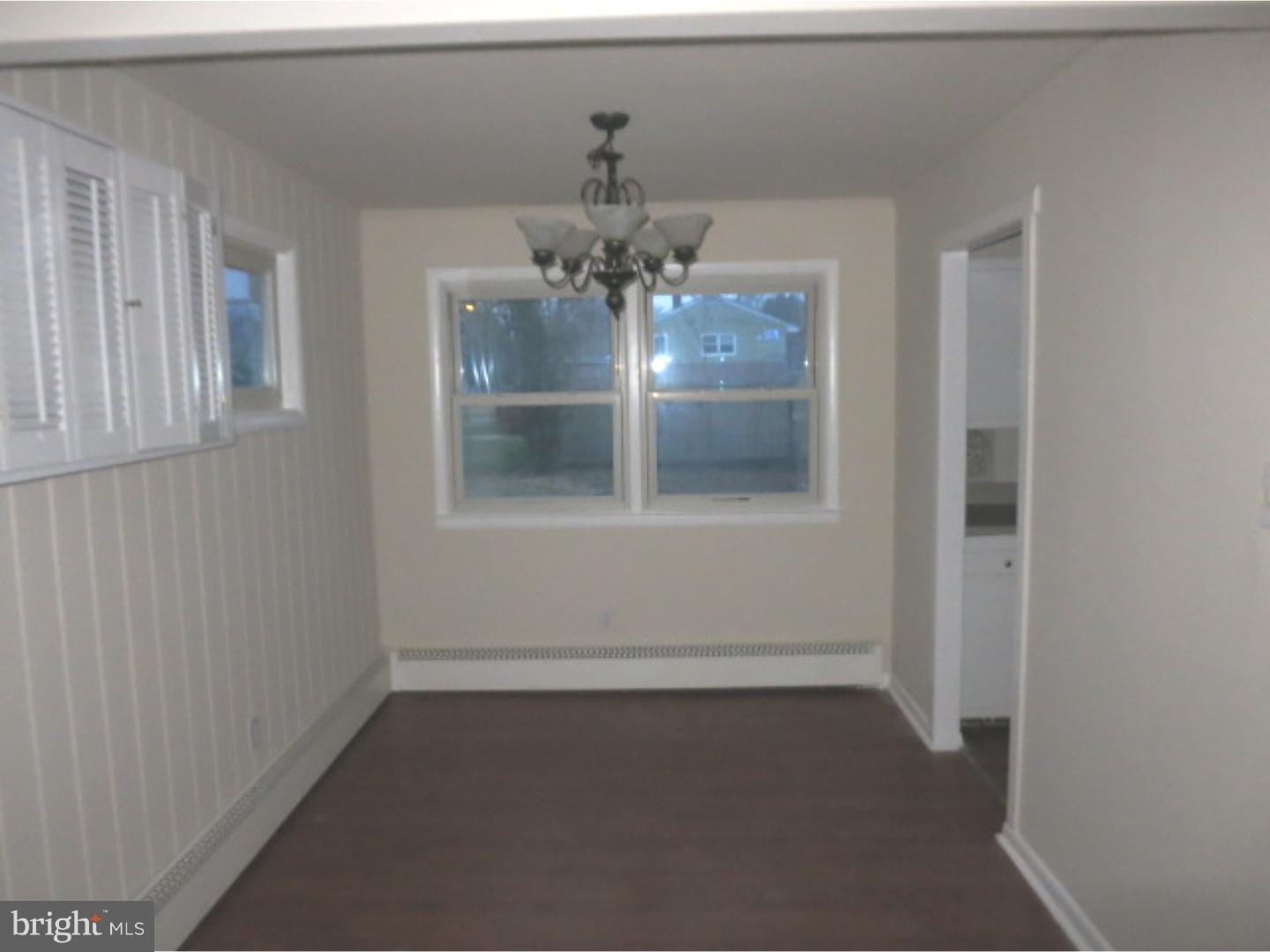 23 Cedarcroft Road Gibbsboro, NJ 08026 - Photo 4 of 21 Dining Room