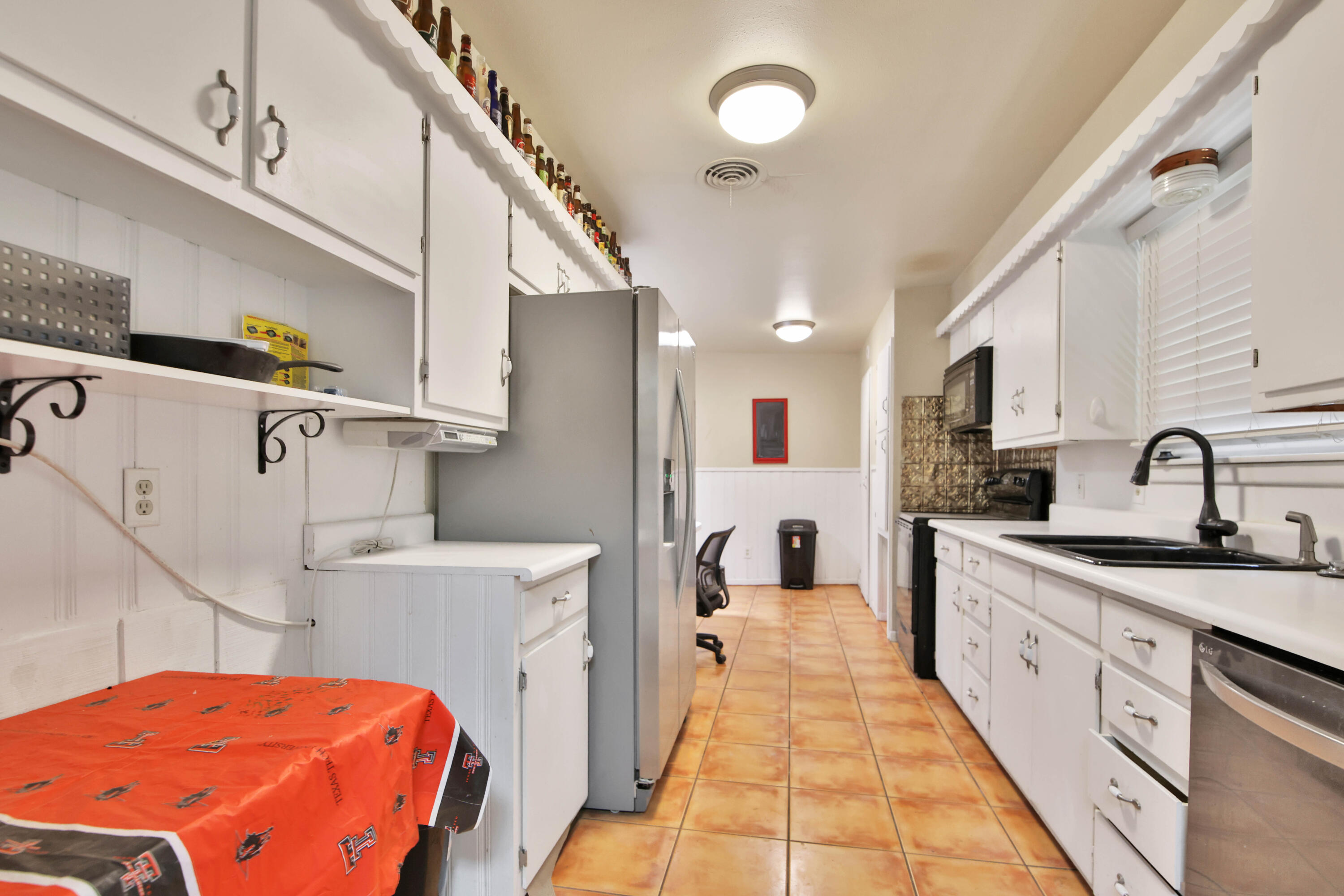 4401 28th Street Lubbock, TX 79410 - Photo 25 of 38 IMG_9883