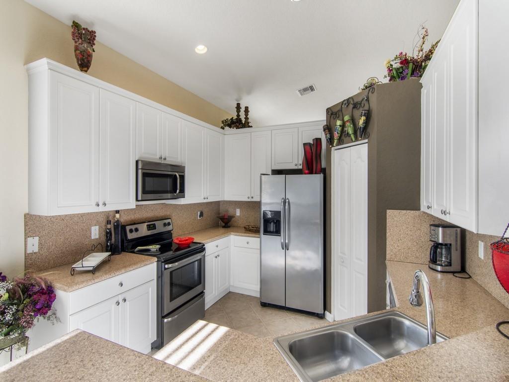 5804 Spring Lake Terrace Fort Pierce, FL 34951 - Photo 8 of 29