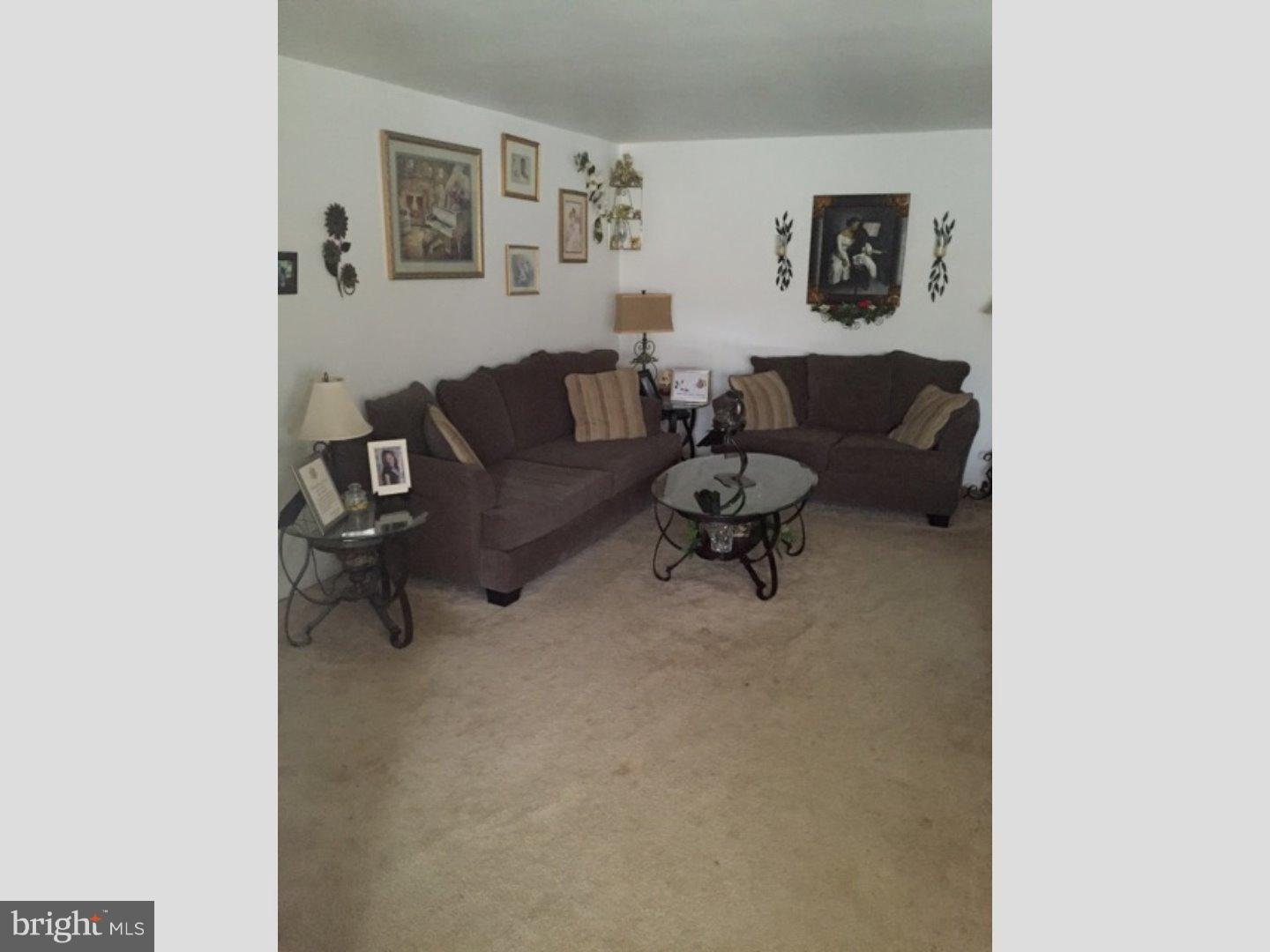 2776 West Country Club Road Philadelphia, PA 19131 - Photo 2 of 11 Unit #1