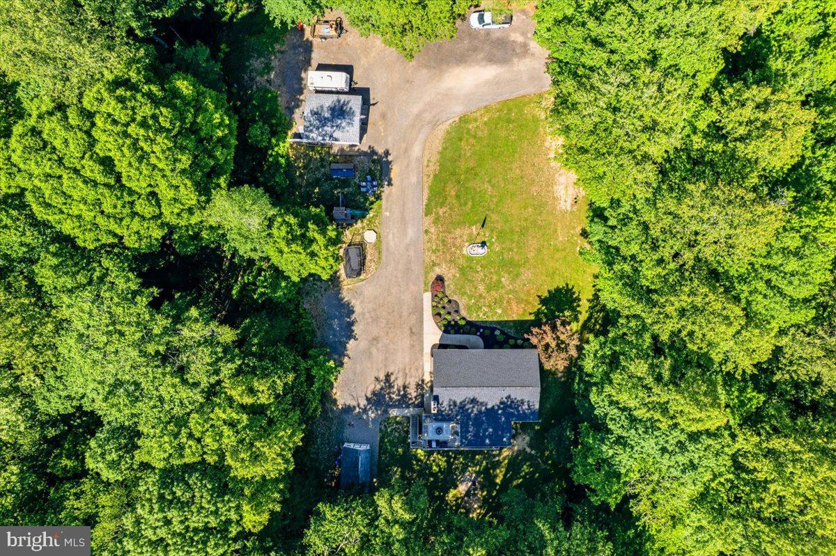 1610 Avery Road Huntingtown, MD 20639 - Photo 5 of 47
