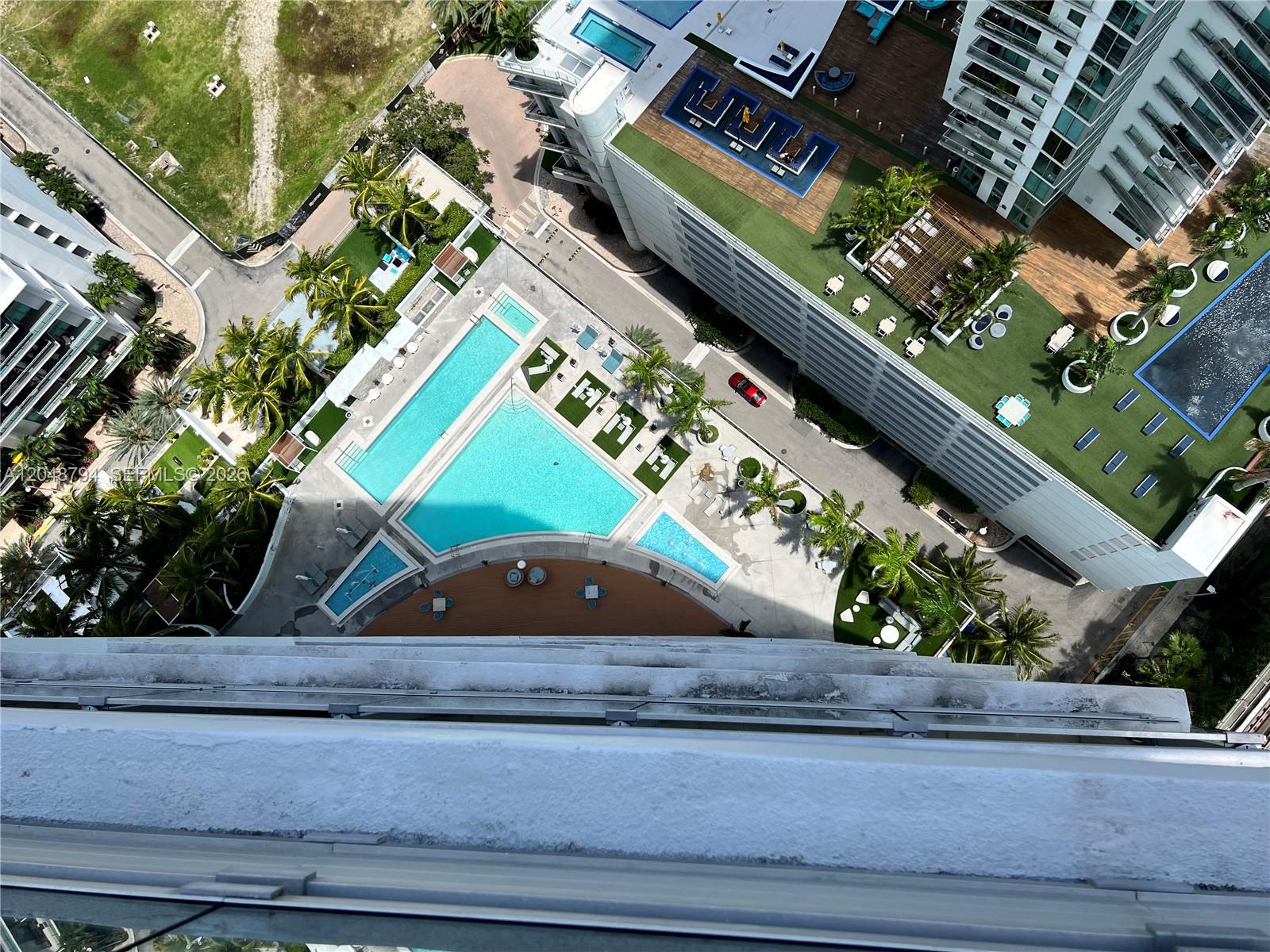 90 Southwest 3rd Street, Unit 3710 Miami, FL 33130 - Photo 24 of 28 Gallery Image 24