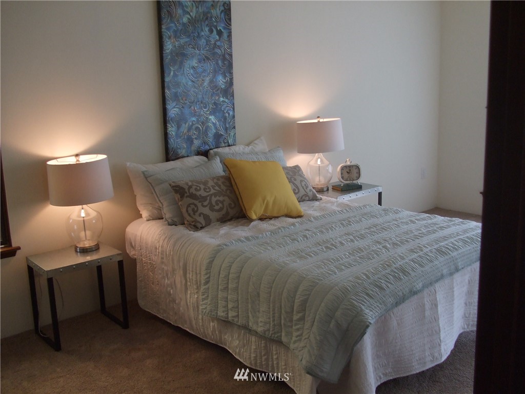 8516 184th Street Southwest Edmonds, WA 98026 - Photo 11 of 25 Gallery Image 11