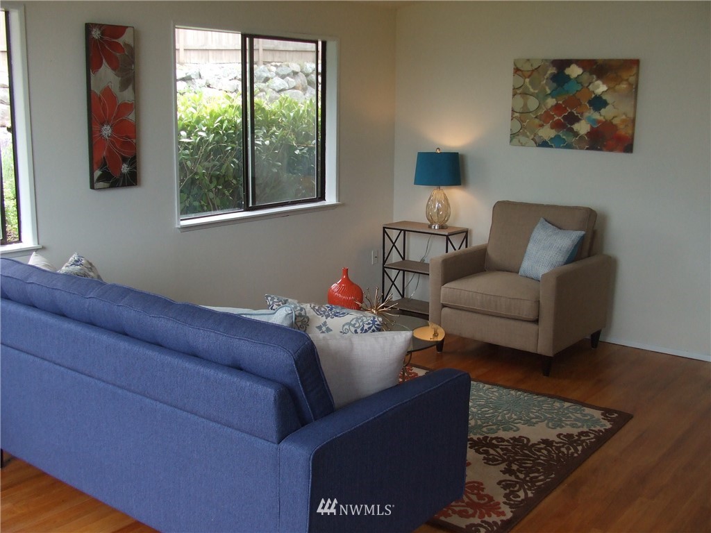 8516 184th Street Southwest Edmonds, WA 98026 - Photo 3 of 25 Gallery Image 3