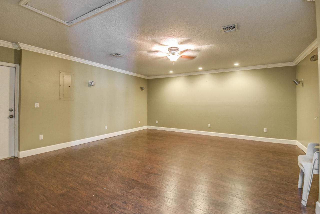 1752 Southwest Del Rio Boulevard Port St. Lucie, FL 34953 - Photo 8 of 22 DSC_7553_4_5_6_7_8_9