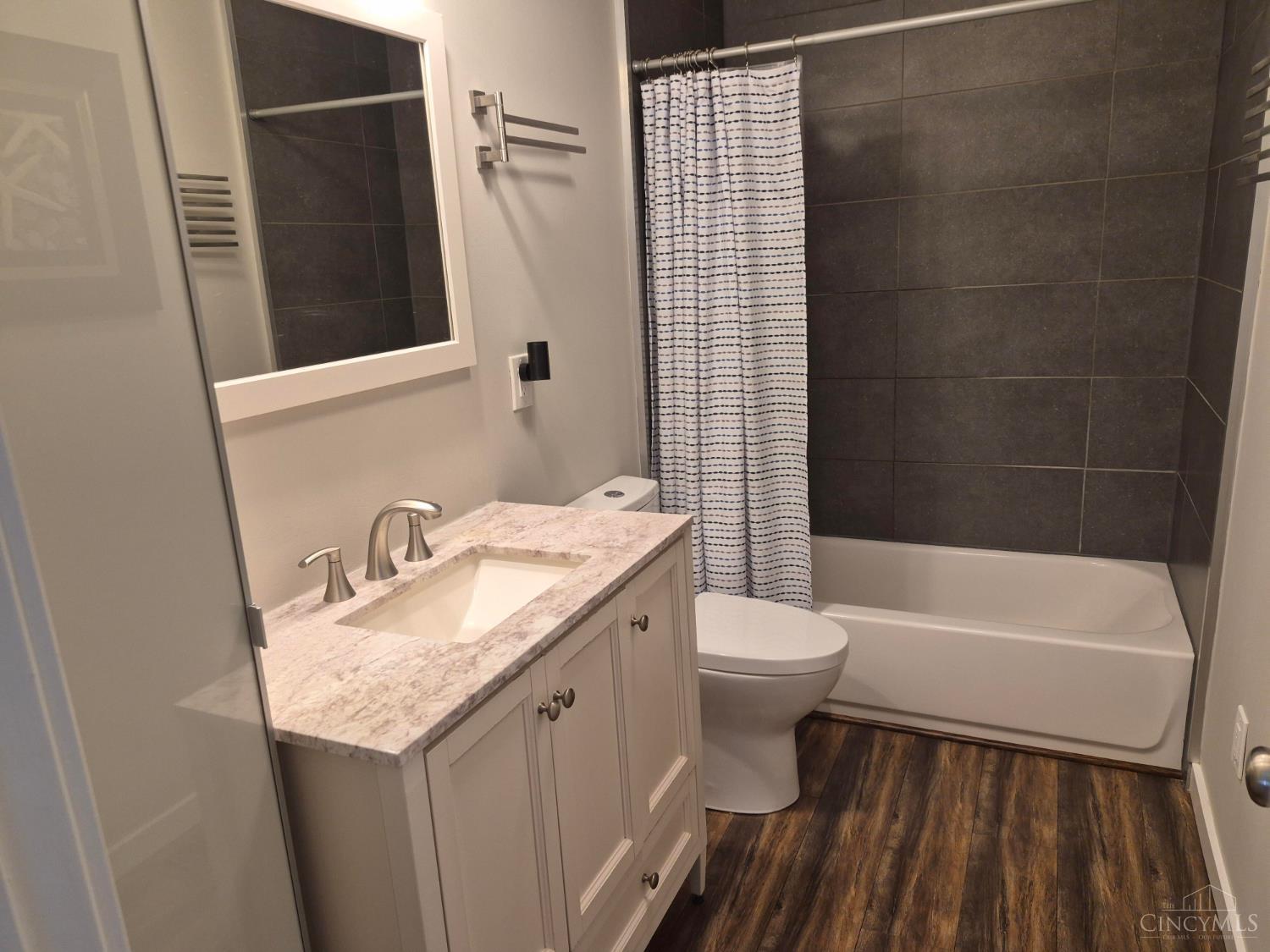 488 Green Road Cincinnati, OH 45255 - Photo 26 of 47