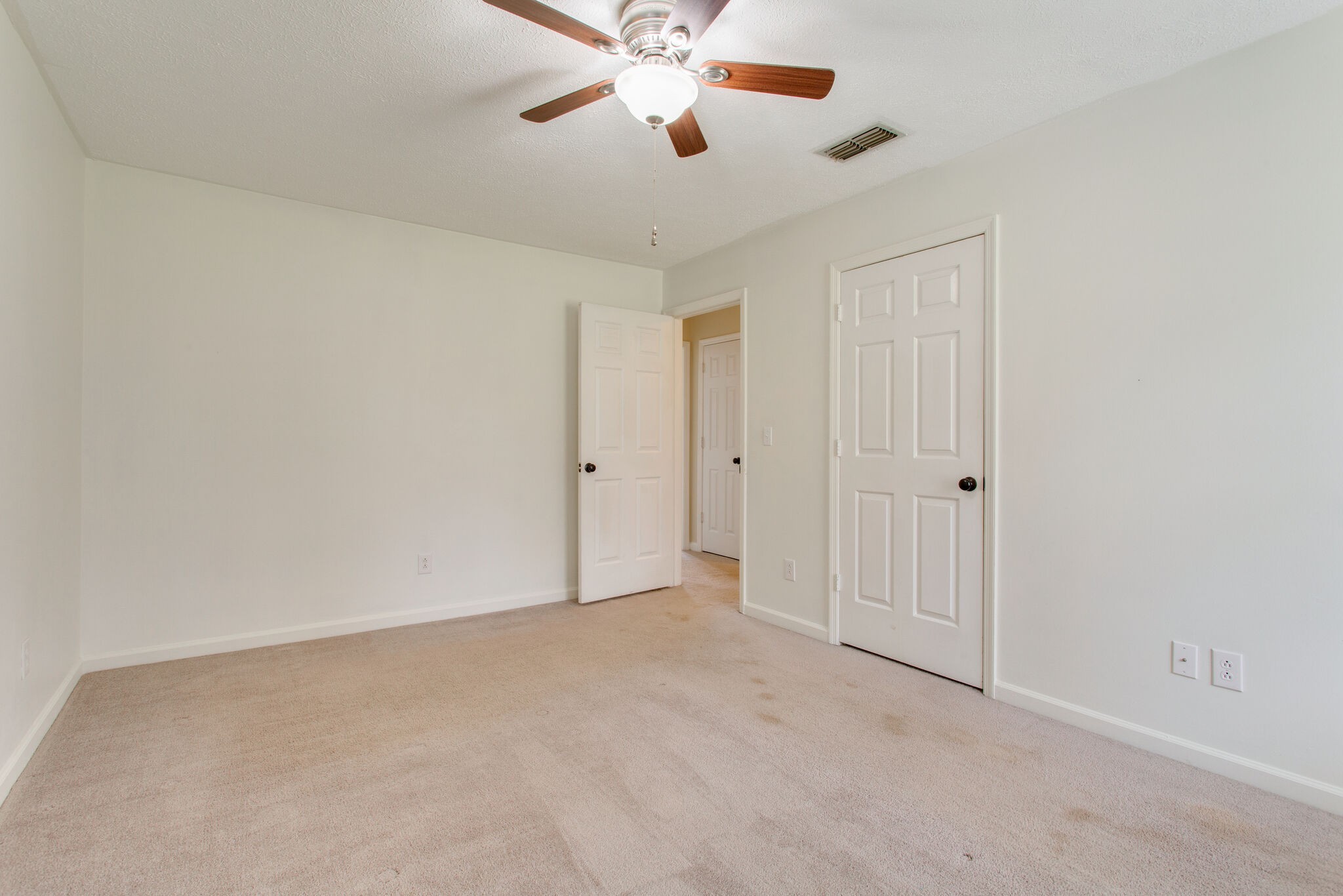 416 Karstridge Road Smyrna, TN 37167 - Photo 18 of 25 an empty room with chandelier fan