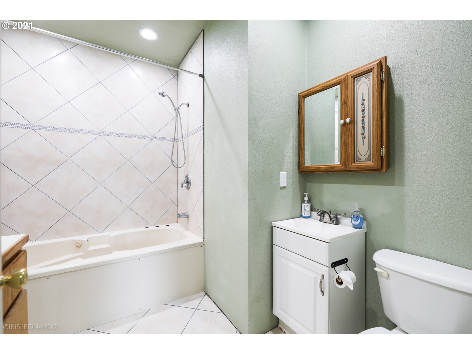 179 Derek Road Kelso, WA 98626 - Photo 28 of 31 Gallery Image 28