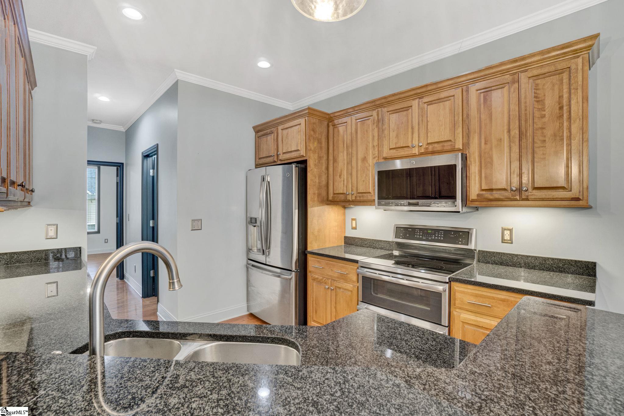 15 Edge Court, Unit B Greenville, SC 29609 - Photo 14 of 49