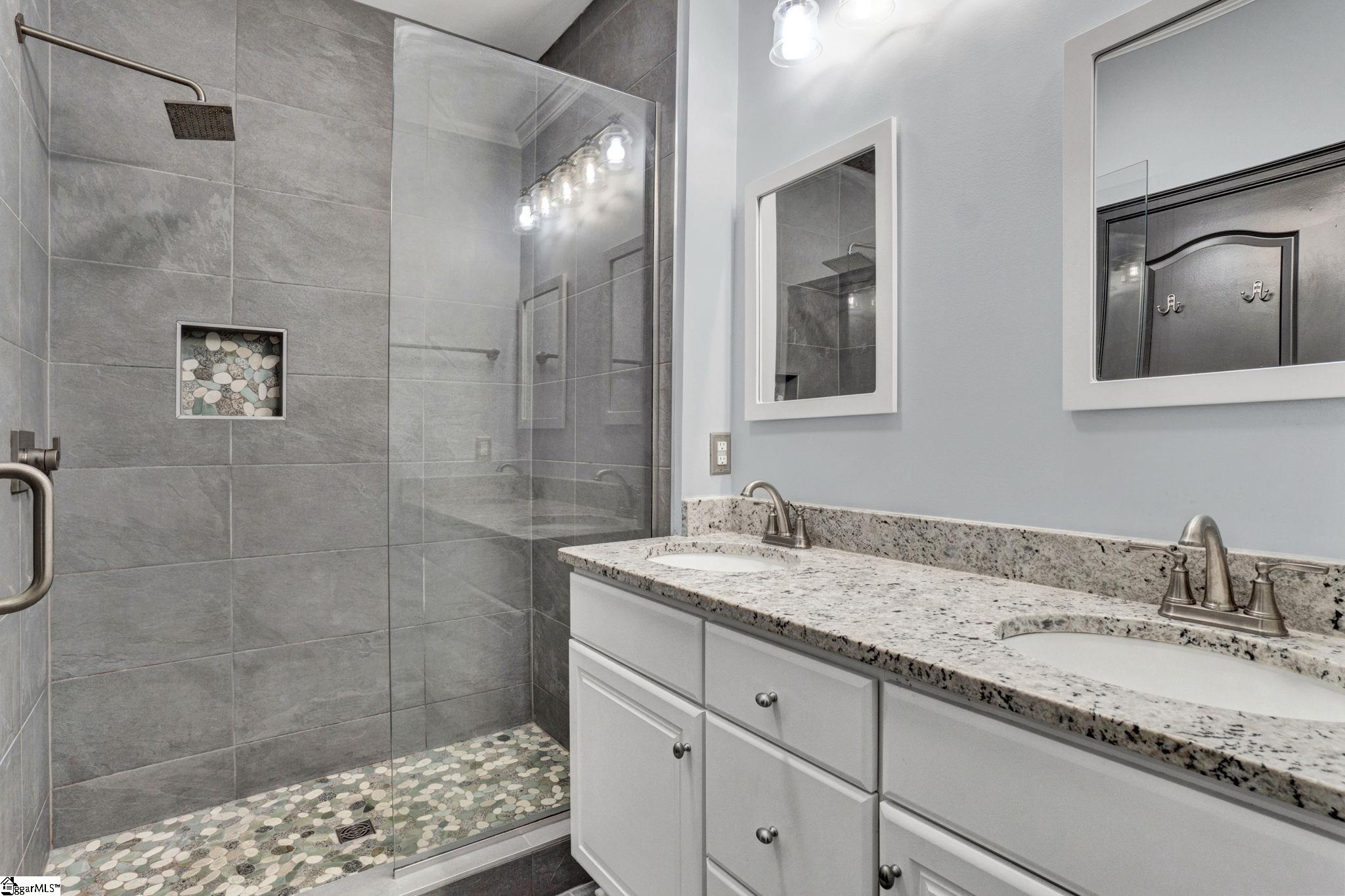 15 Edge Court, Unit B Greenville, SC 29609 - Photo 21 of 49