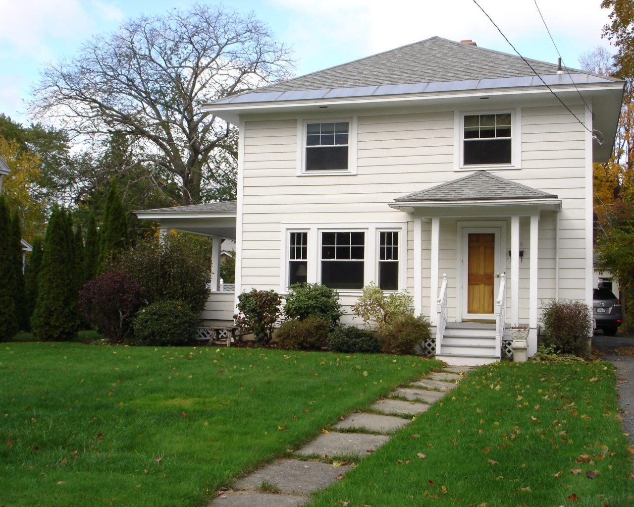 136 Holmes Road Pittsfield, MA 01201 - Photo 1 of 19 Front View
