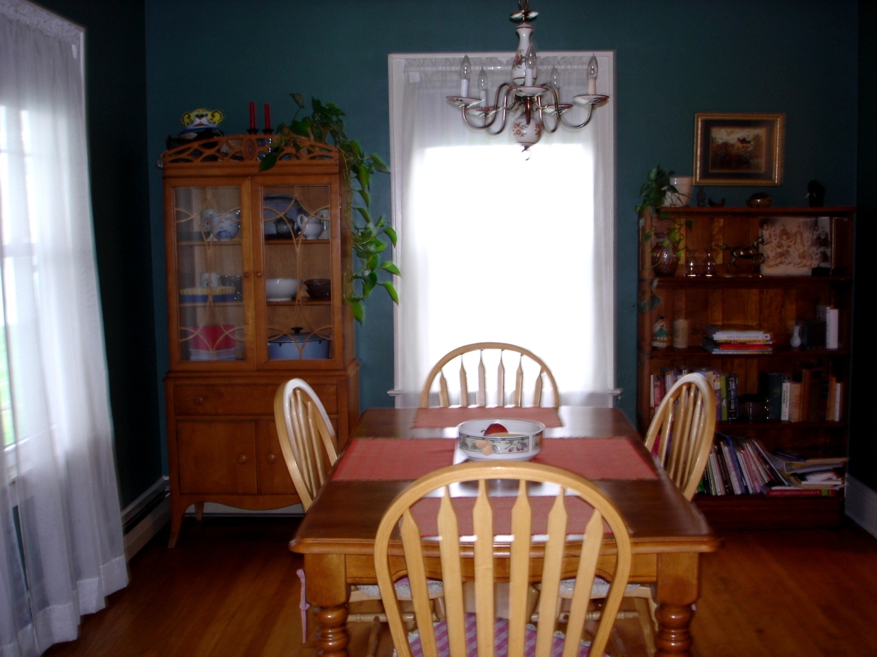 136 Holmes Road Pittsfield, MA 01201 - Photo 13 of 19 136 Dining Room1