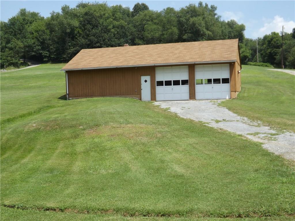 423 Monroe Road Sarver, PA 16055 - Photo 3 of 21