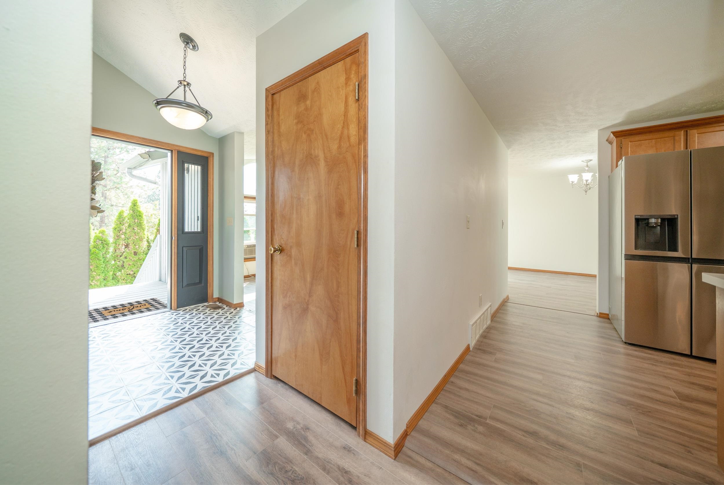 4605 East Bixel Court Mead, WA 99021 - Photo 10 of 50