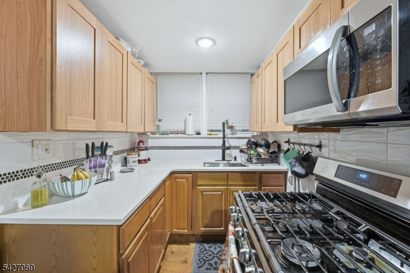 328 John Street, Unit 1 Elizabeth, NJ 07202 - Photo 6 of 13