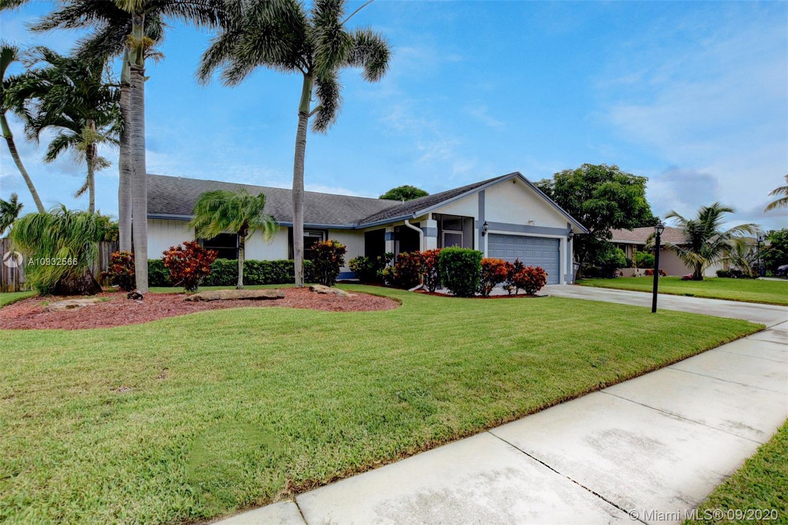 9853 Majorca Place Boca Raton, FL 33434 - Photo 4 of 41