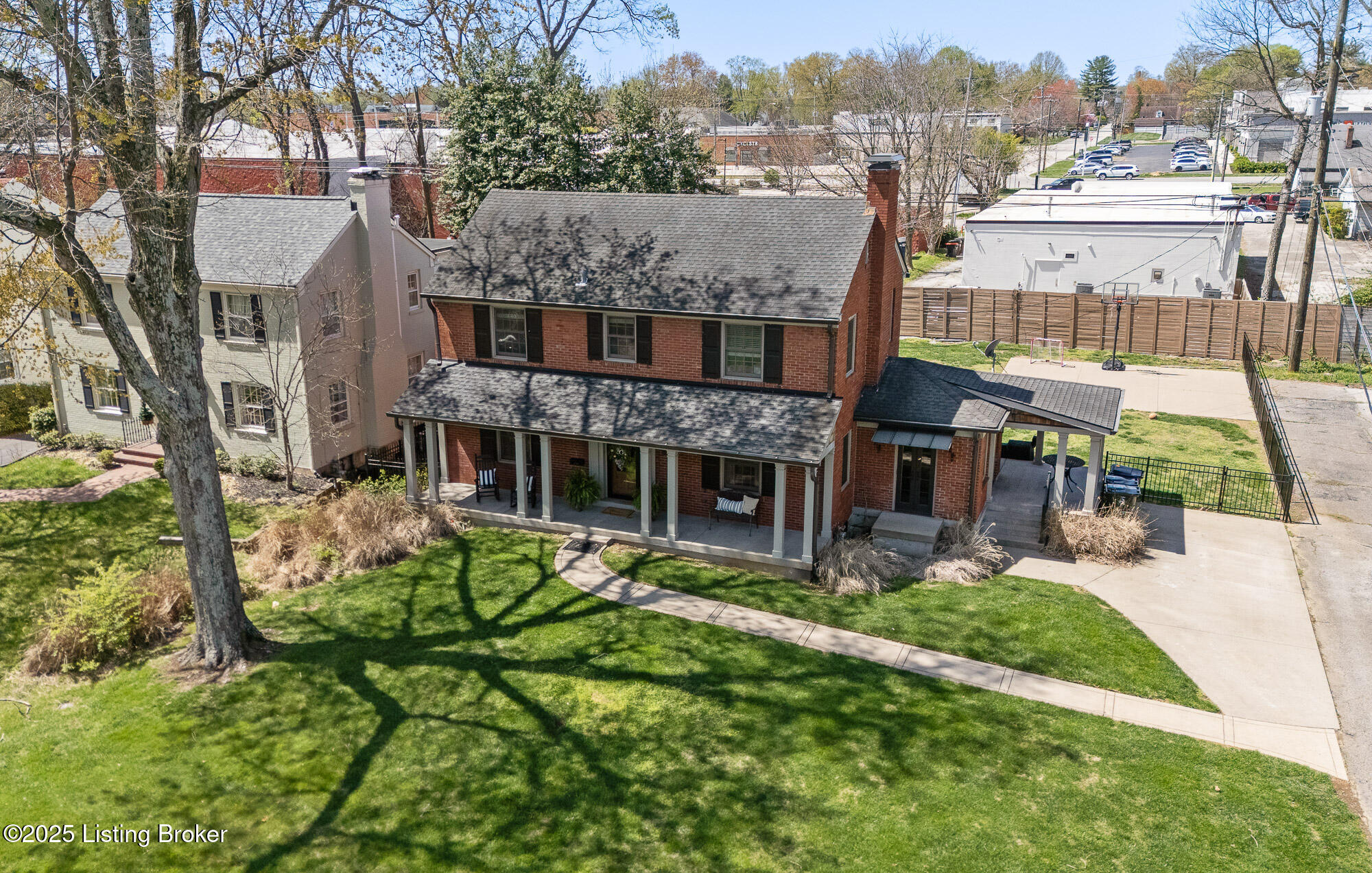 130 Gibson Road Louisville, KY 40207 - Photo 3 of 46 130 Gibson Rd-5