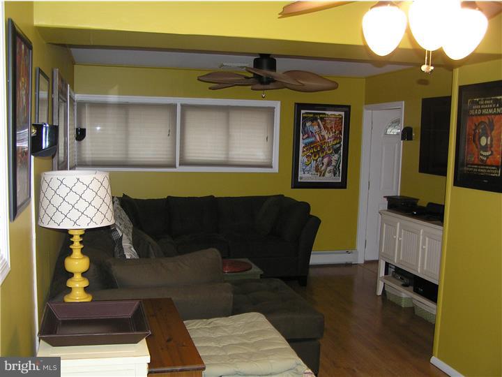 24 Hemlock Road Levittown, PA 19056 - Photo 12 of 24 Family Room