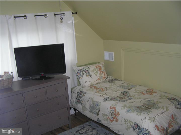 24 Hemlock Road Levittown, PA 19056 - Photo 17 of 24 Bedroom 2
