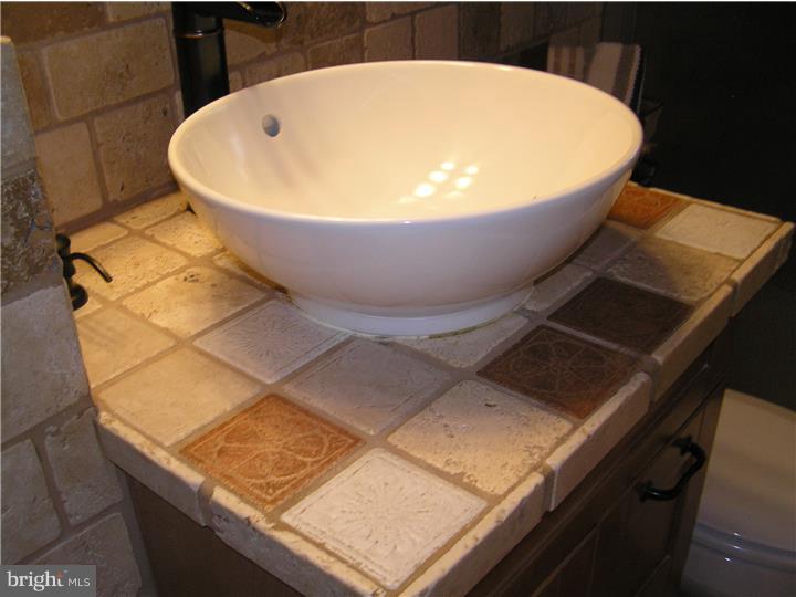 24 Hemlock Road Levittown, PA 19056 - Photo 20 of 24 Bathroom