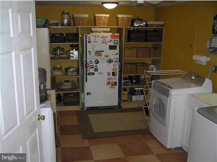 24 Hemlock Road Levittown, PA 19056 - Photo 8 of 24 Pantry