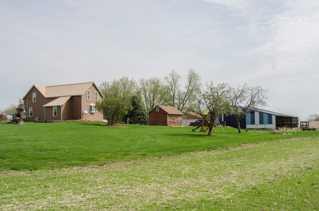 8541 Black Road Fenton, IL 61251 - Photo 3 of 24