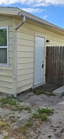 $1,025 | 3832 46th Avenue North, Unit B, St. Petersburg, FL 33714