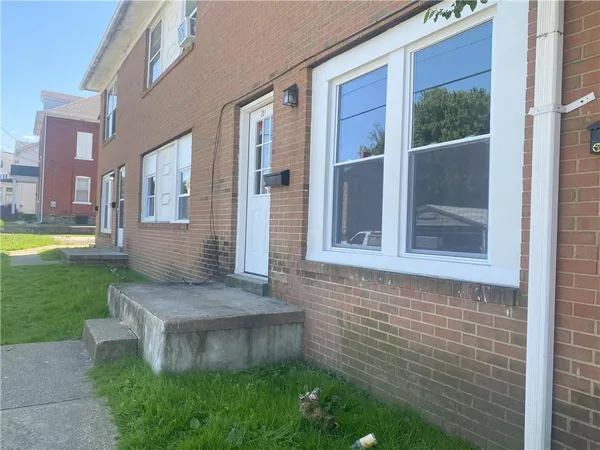 $850 | 201 Irving Avenue, Latrobe, PA 15650