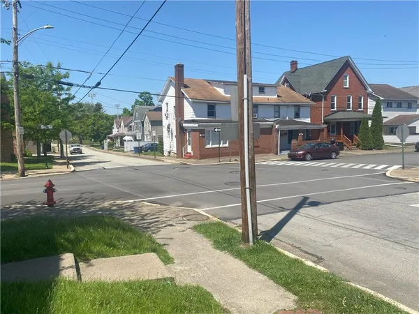 $850 | 201 Irving Avenue, Latrobe, PA 15650