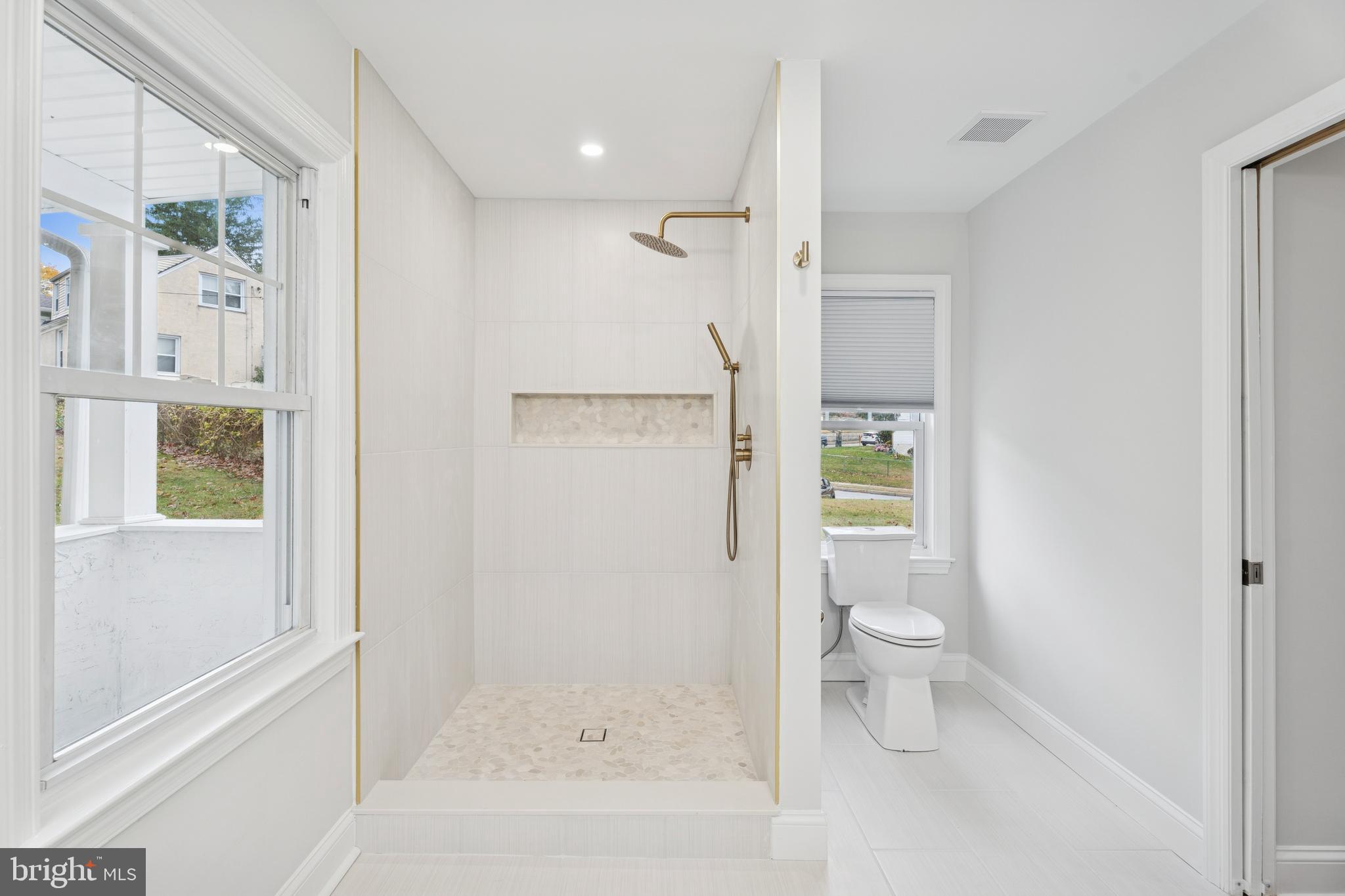 505 Glendale Road Havertown, PA 19083 - Photo 19 of 34 Master Bath