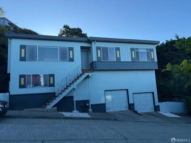a house that has a lot of windows in it