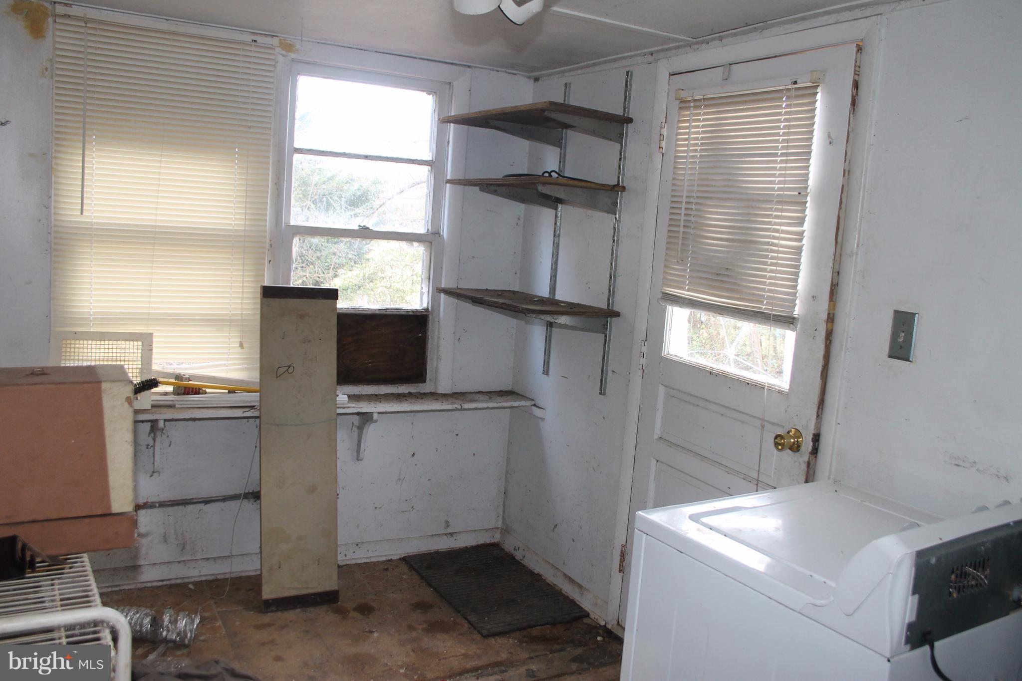 5221 Sumerduck Road Sumerduck, VA 22742 - Photo 11 of 21 Interior (General)