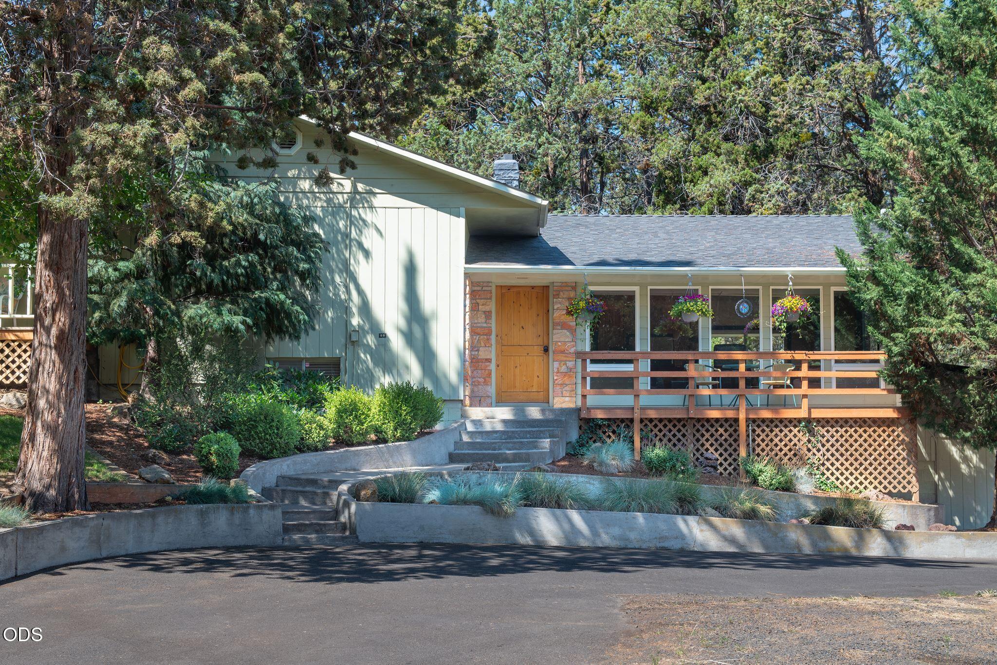 63435 O. B. Riley Road Bend, OR 97703 - Photo 6 of 46 Gallery Image 6