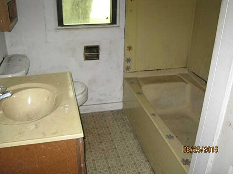 434 Sarver Road Sarver, PA 16055 - Photo 6 of 9 Full Bath.