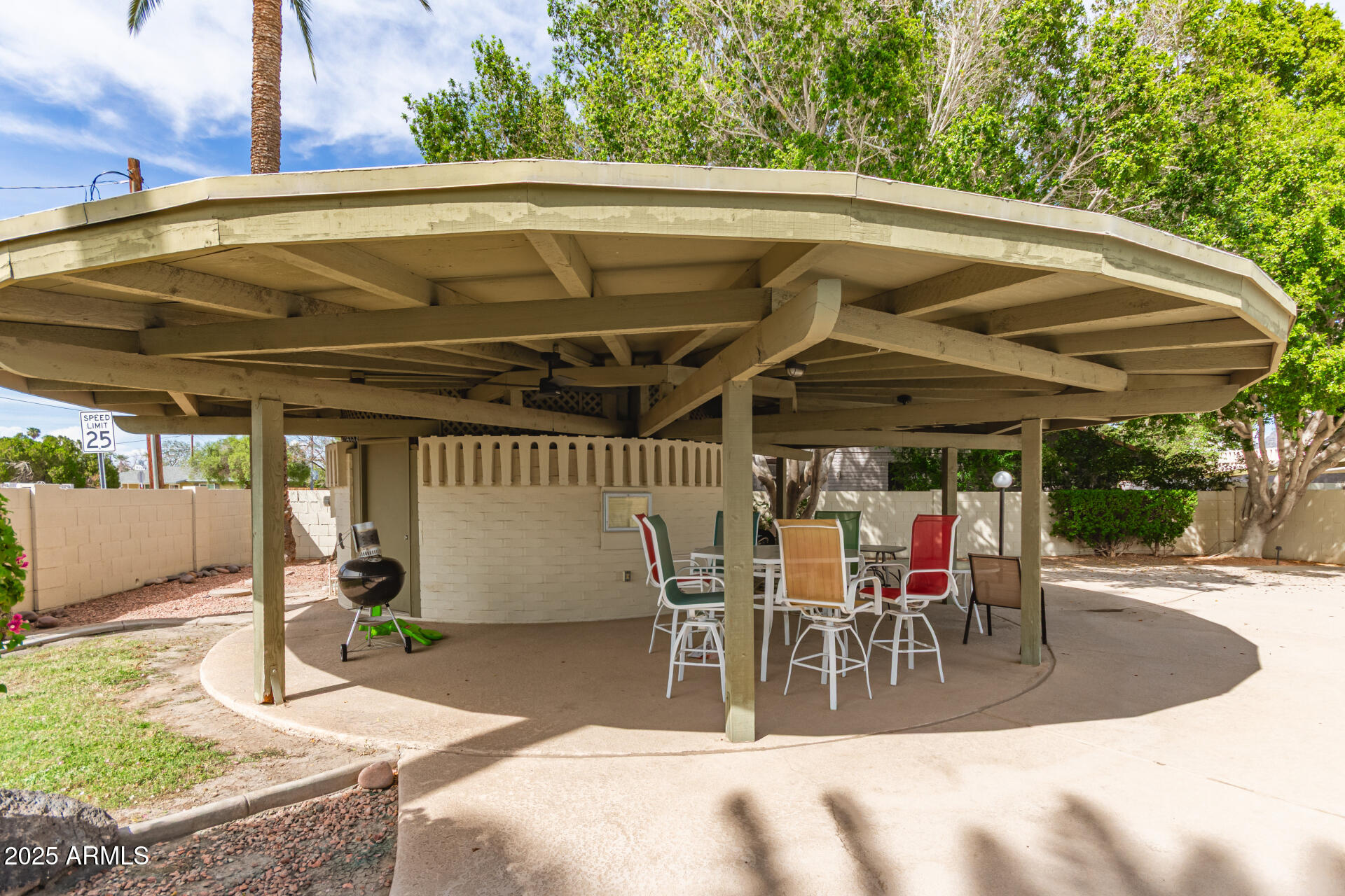 6022 North 10th Way Phoenix, AZ 85014 - Photo 38 of 40 a view of outdoor space yard and patio