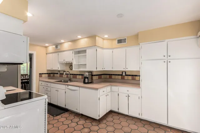 $649,900 | 6022 North 10th Way, Phoenix, AZ 85014