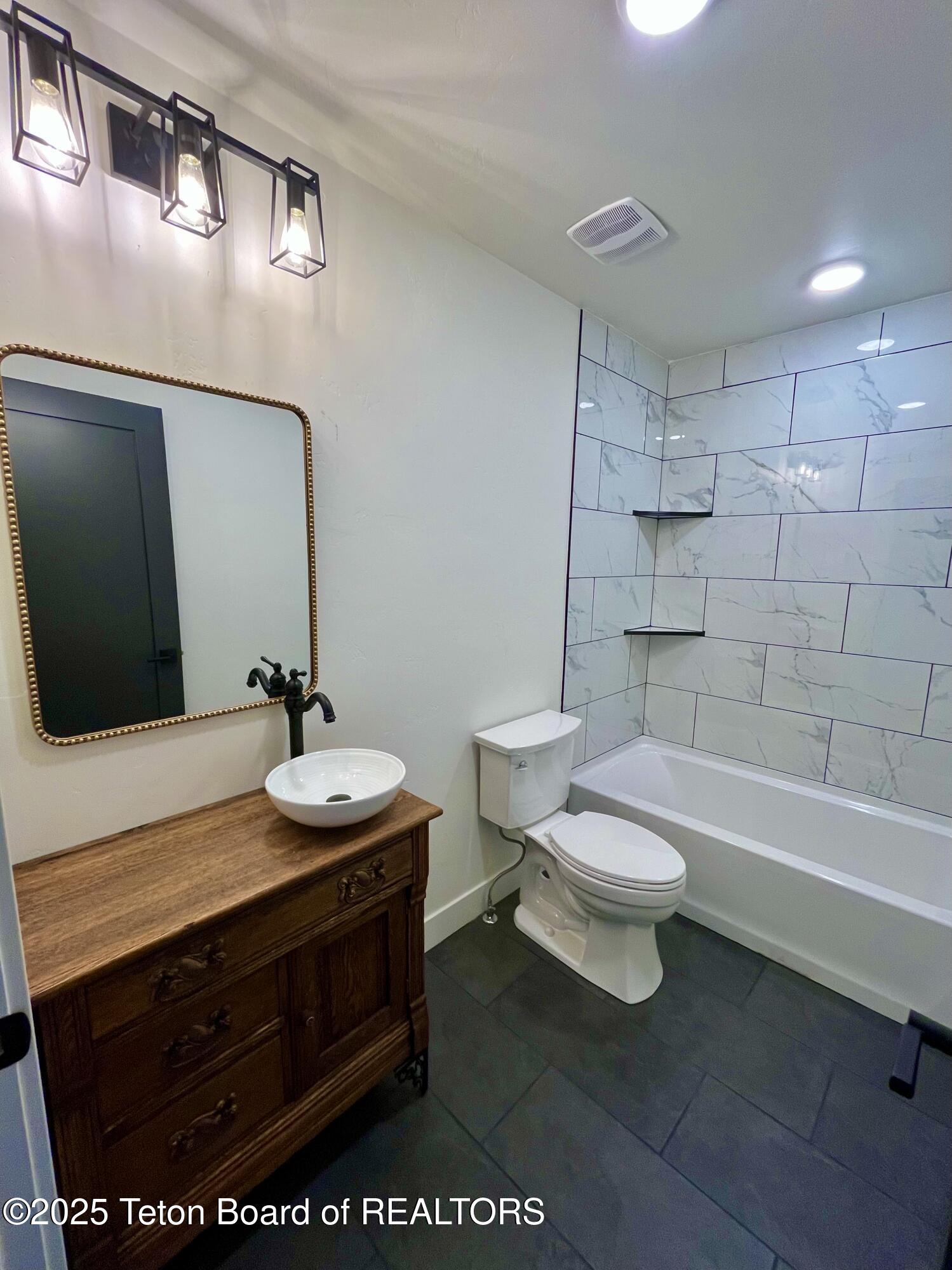 137 Little Greys Loop Etna, WY 83118 - Photo 16 of 29 IMG_5222