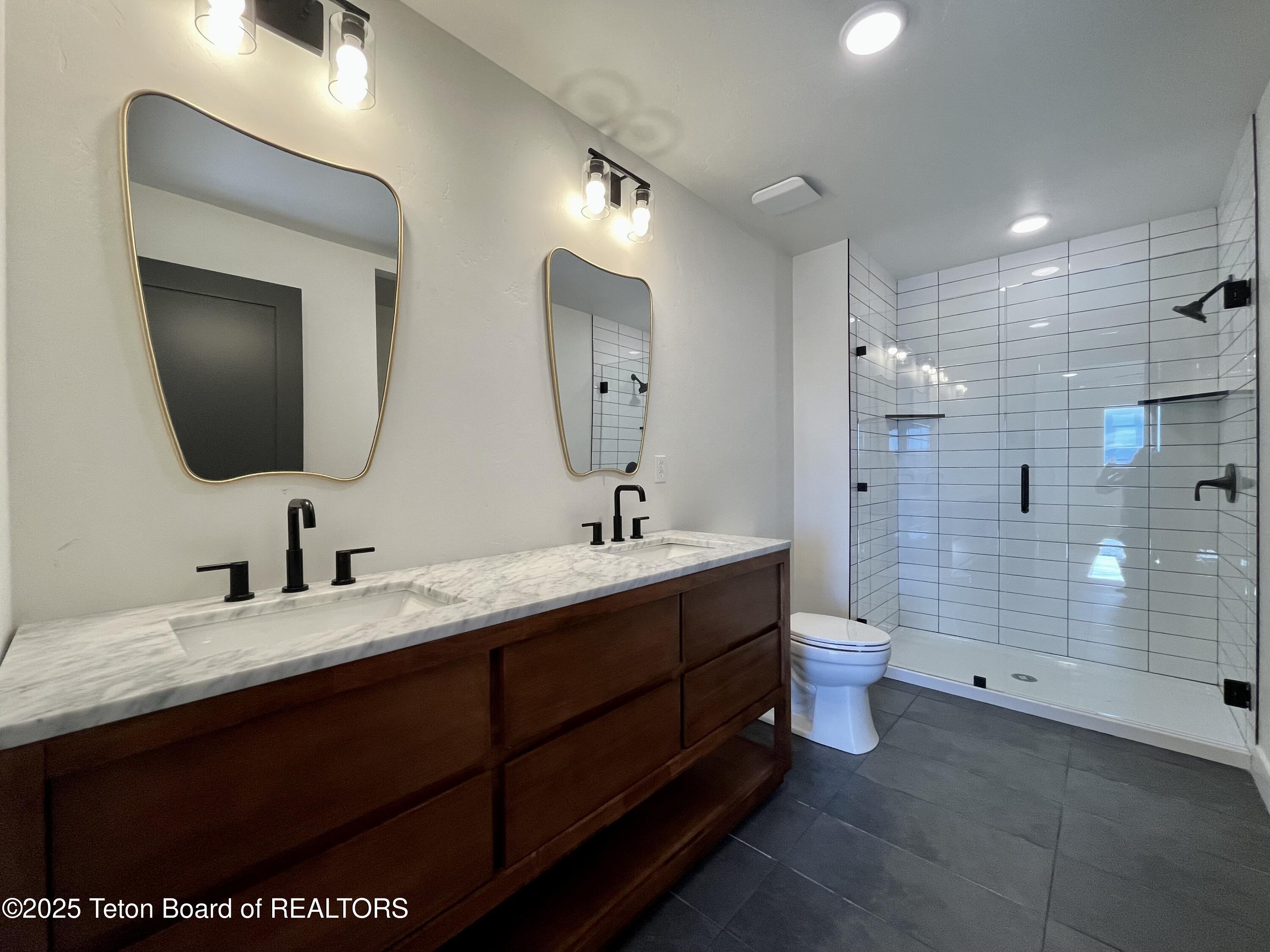 137 Little Greys Loop Etna, WY 83118 - Photo 19 of 29 IMG_5231