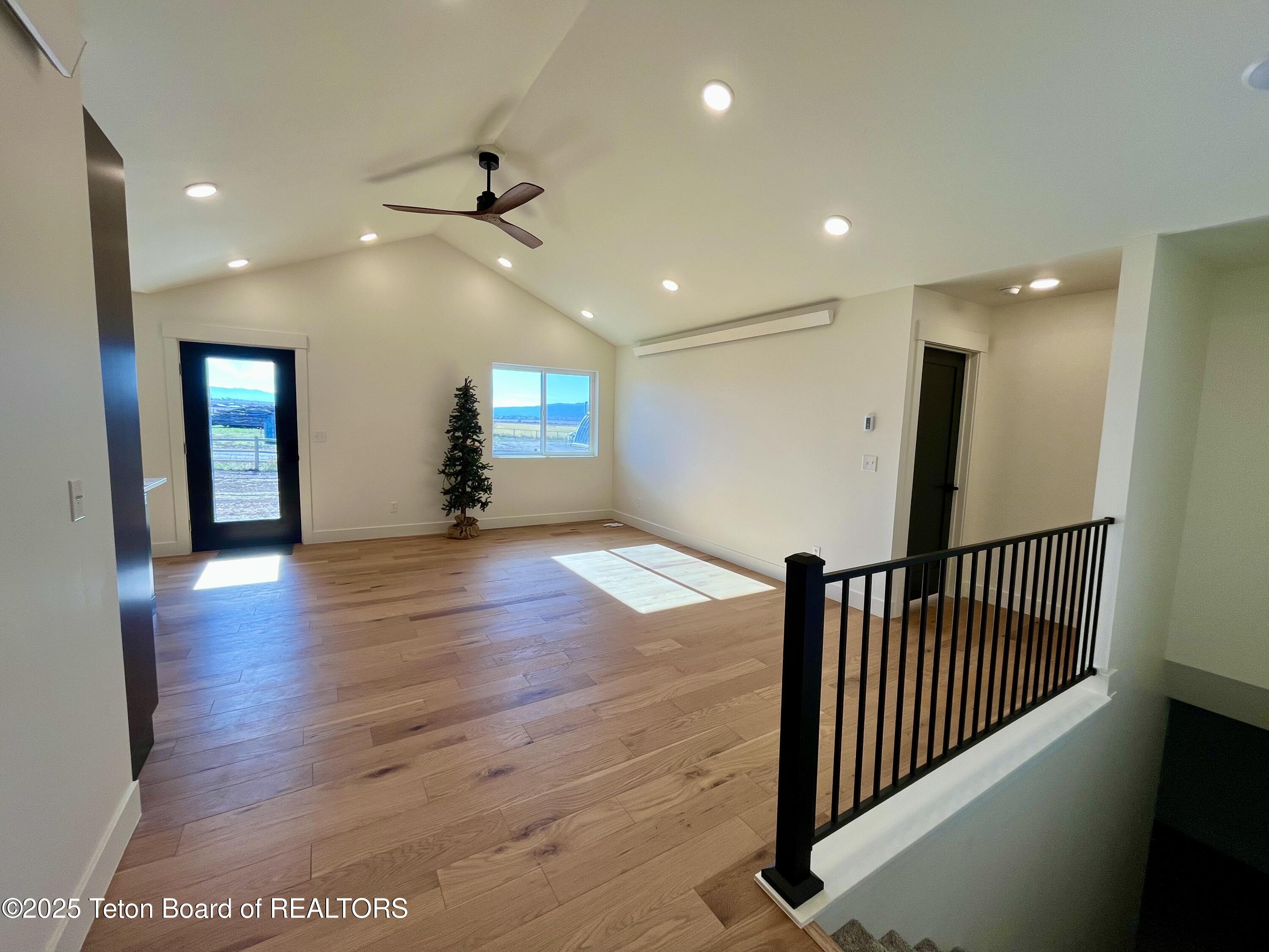 137 Little Greys Loop Etna, WY 83118 - Photo 5 of 29 IMG_5228