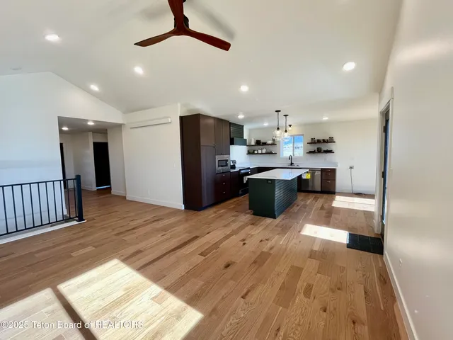 $699,900 | 137 Little Greys Loop, Etna, WY 83118