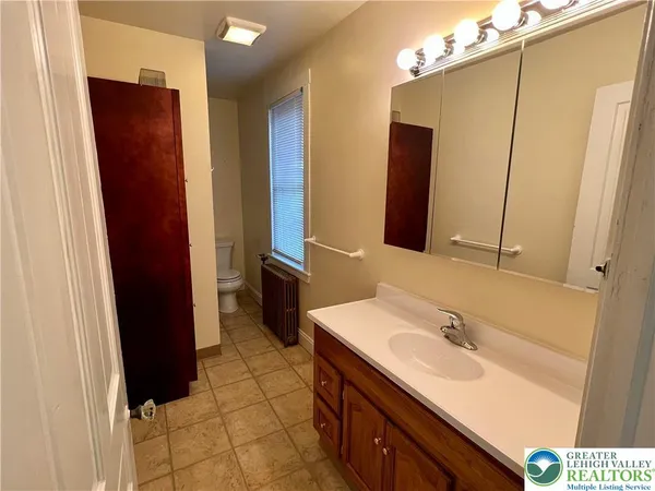 $975 | 351 Lehigh Avenue, Unit 2, Palmerton, PA 18071