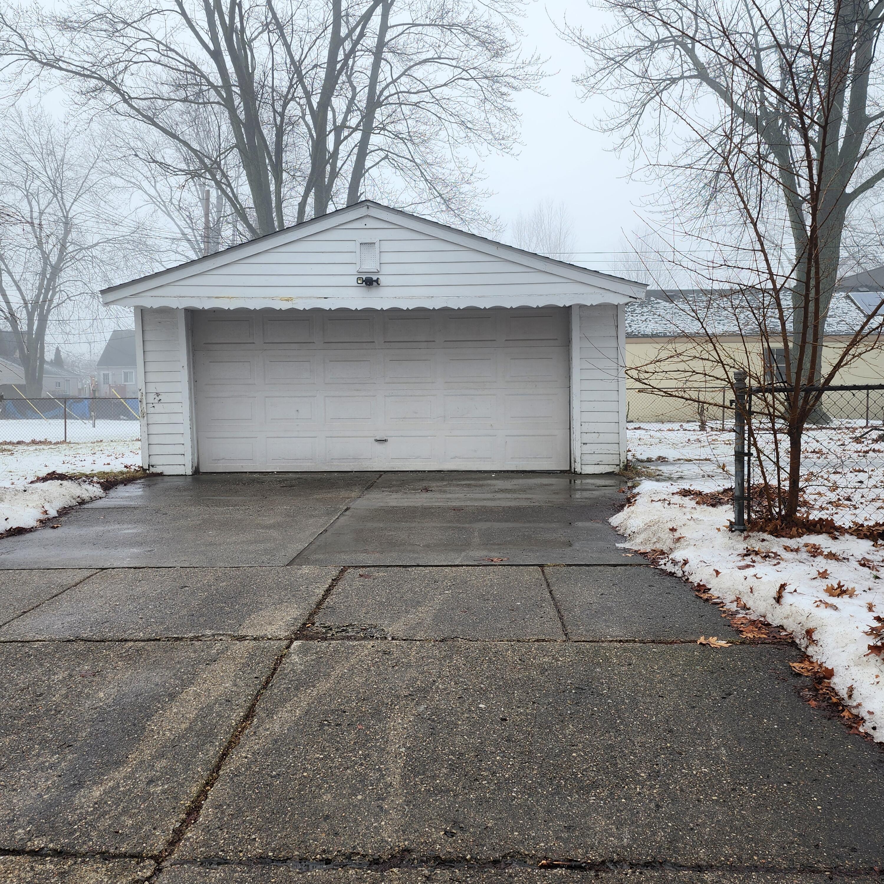 25978 Superior Road Taylor, MI 48180 - Photo 2 of 18 20240125_111209