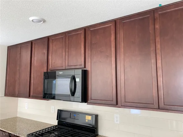 $2,600 | 8423 Vulturo Avenue, Las Vegas, NV 89149